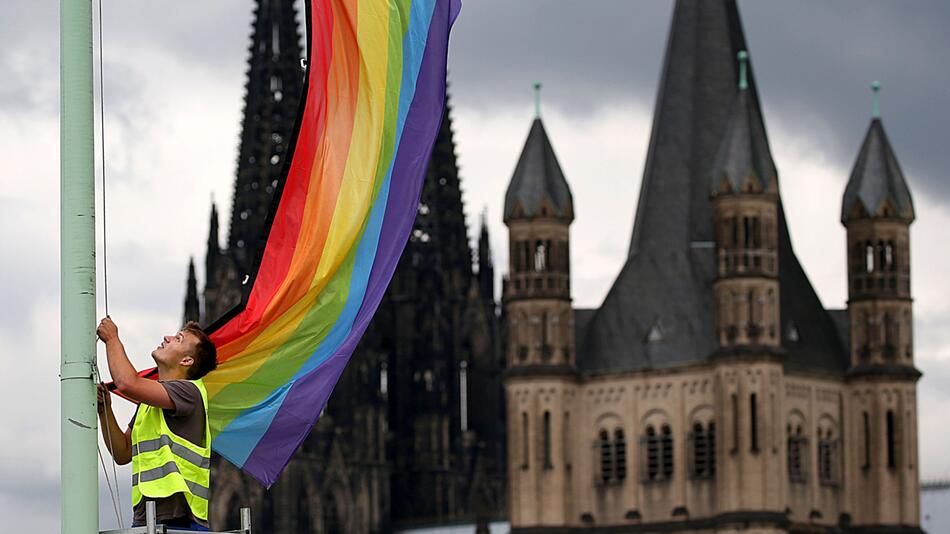 Homosexuelle Katholiken appellieren an deutsche Bischöfe