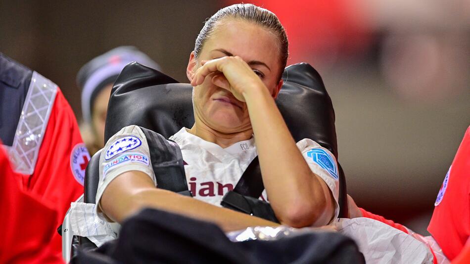 Bayern-Verteidigerin Magdalena Eriksson verletzte sich in der Saison 2023/24 schwer am Mittelfuss.