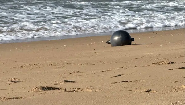 "Space Balls" in Queensland entdeckt