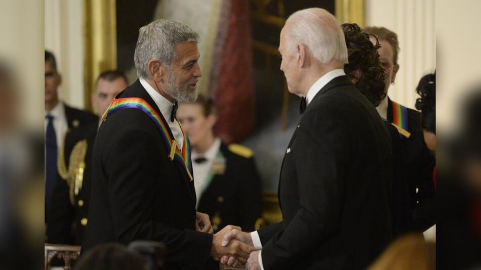 George Clooney und Joe Biden im Dezember 2022 im Weissen Haus in Washington.