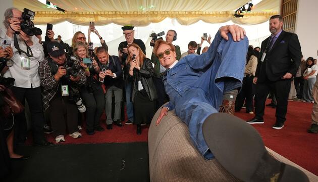 Vor der 98. Oscar-Verleihung - Ausrollen des roten Teppichs