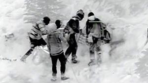 Acht Stunden in der Kälte: Zwei Wanderer aus Lawinenrinne gerettet