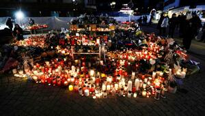 Kerzen und Blumen in Crans-Montana