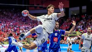Nach einem Sieg gegen Frankreich geht es für die deutschen Handballer ins Halbfinale der ...