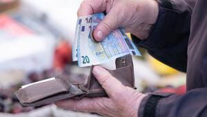 Die Löhne steigen: Beschäftigte haben mehr Geld zum Ausgeben