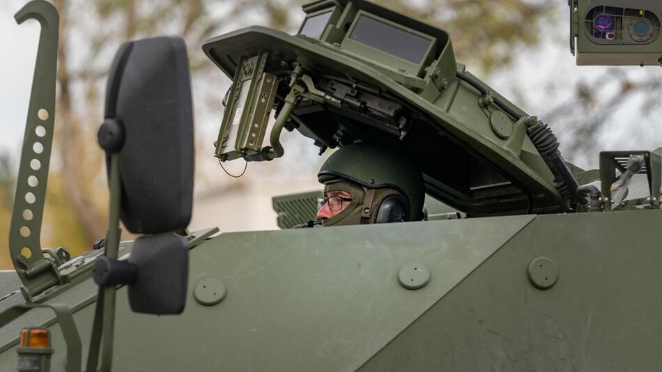 Soldat des österreichischen Bundesheeres bei einer Übung